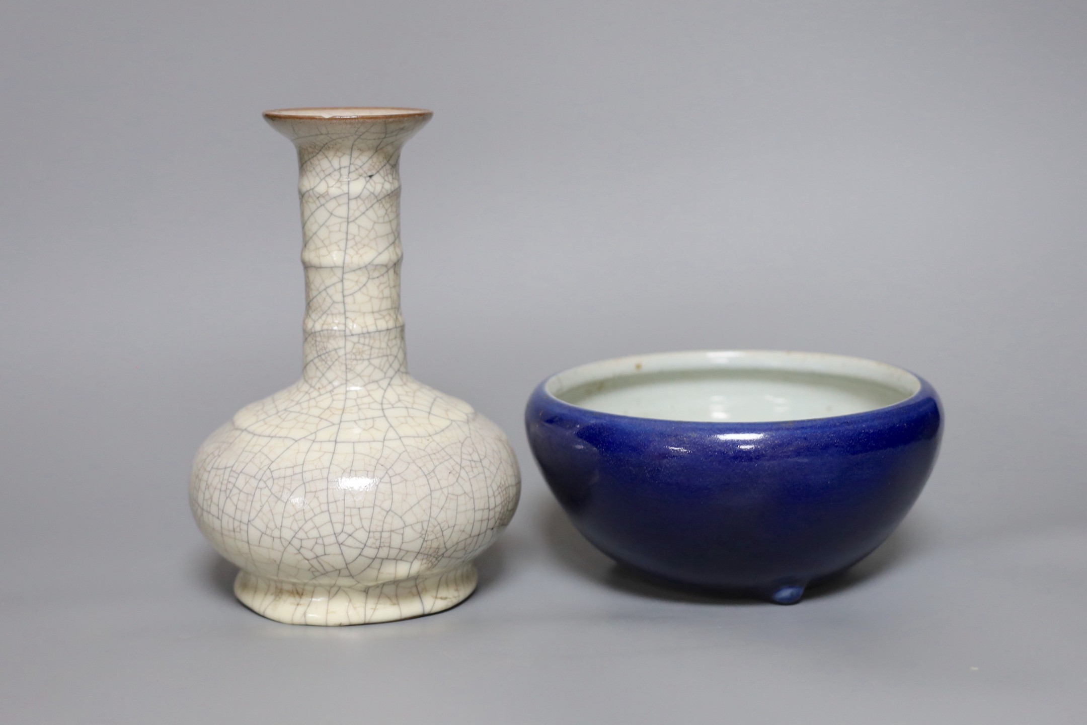 A three-footed Chinese ceramic bowl, together with a crackle glaze vase, tallest 20cm